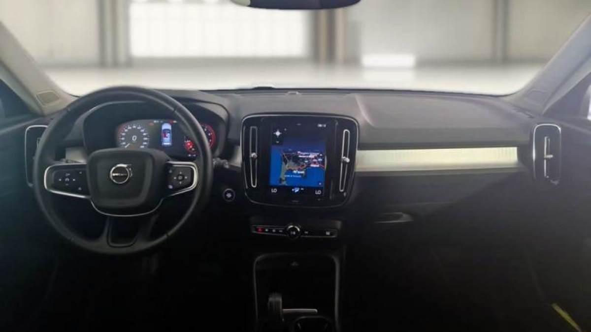 VOLVO Xc40 T3 Geartronic Momentum Pro