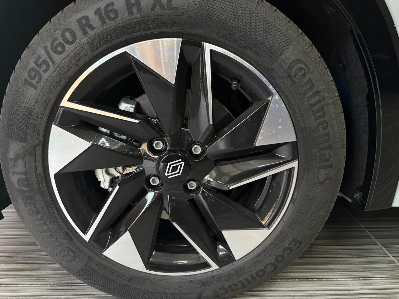 Renault Clio 1.8 Full hybrid E-Tech Techno 160cv auto ITALIANA Km0