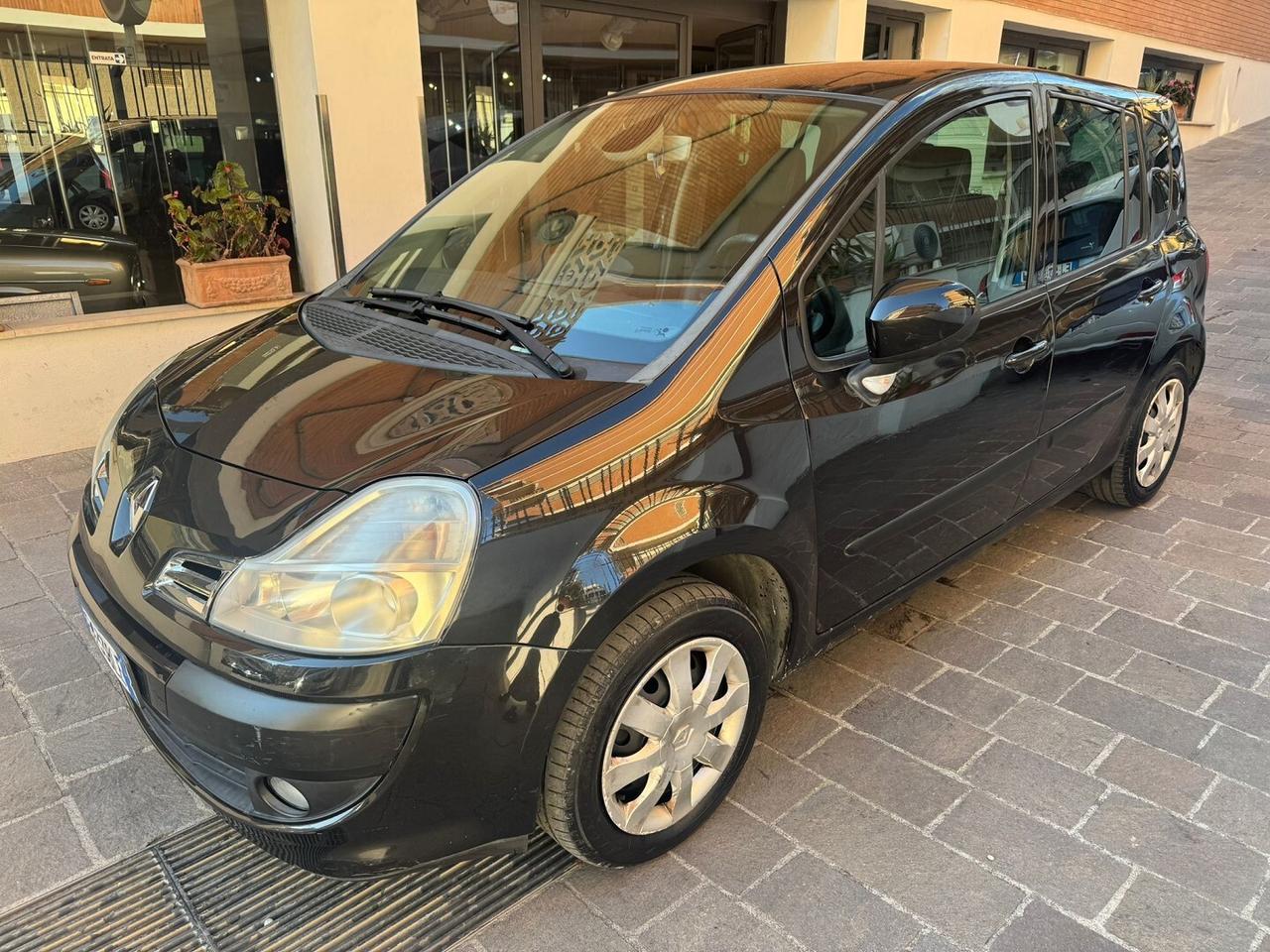 RENAULT Grand Modus 1.2 16V TCE Live UNIPRO