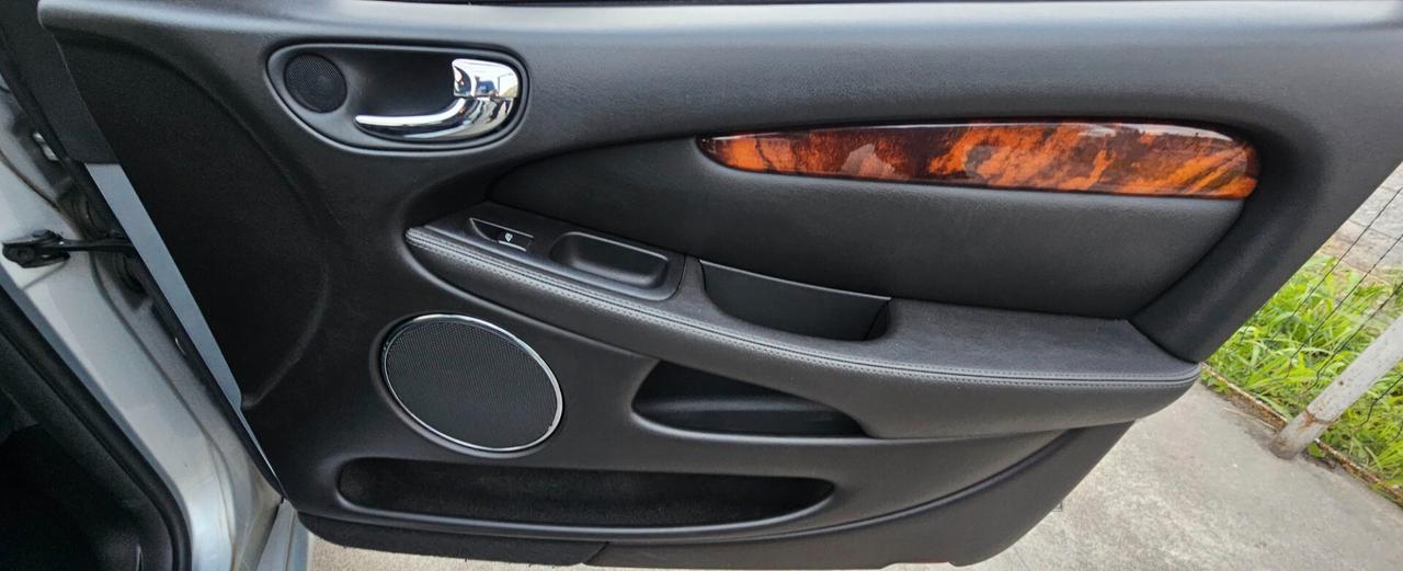 Jaguar X-Type 2.2D EXECUTIVE