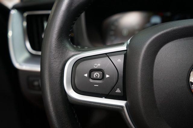 VOLVO XC60 B4 (d) AWD Geartronic Business