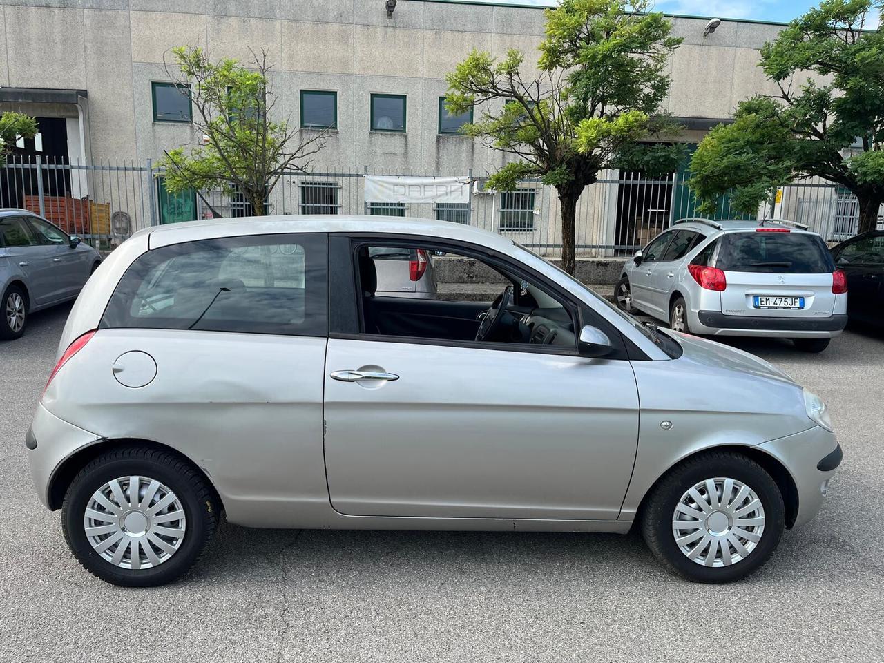 Lancia Ypsilon 1.2 Argento