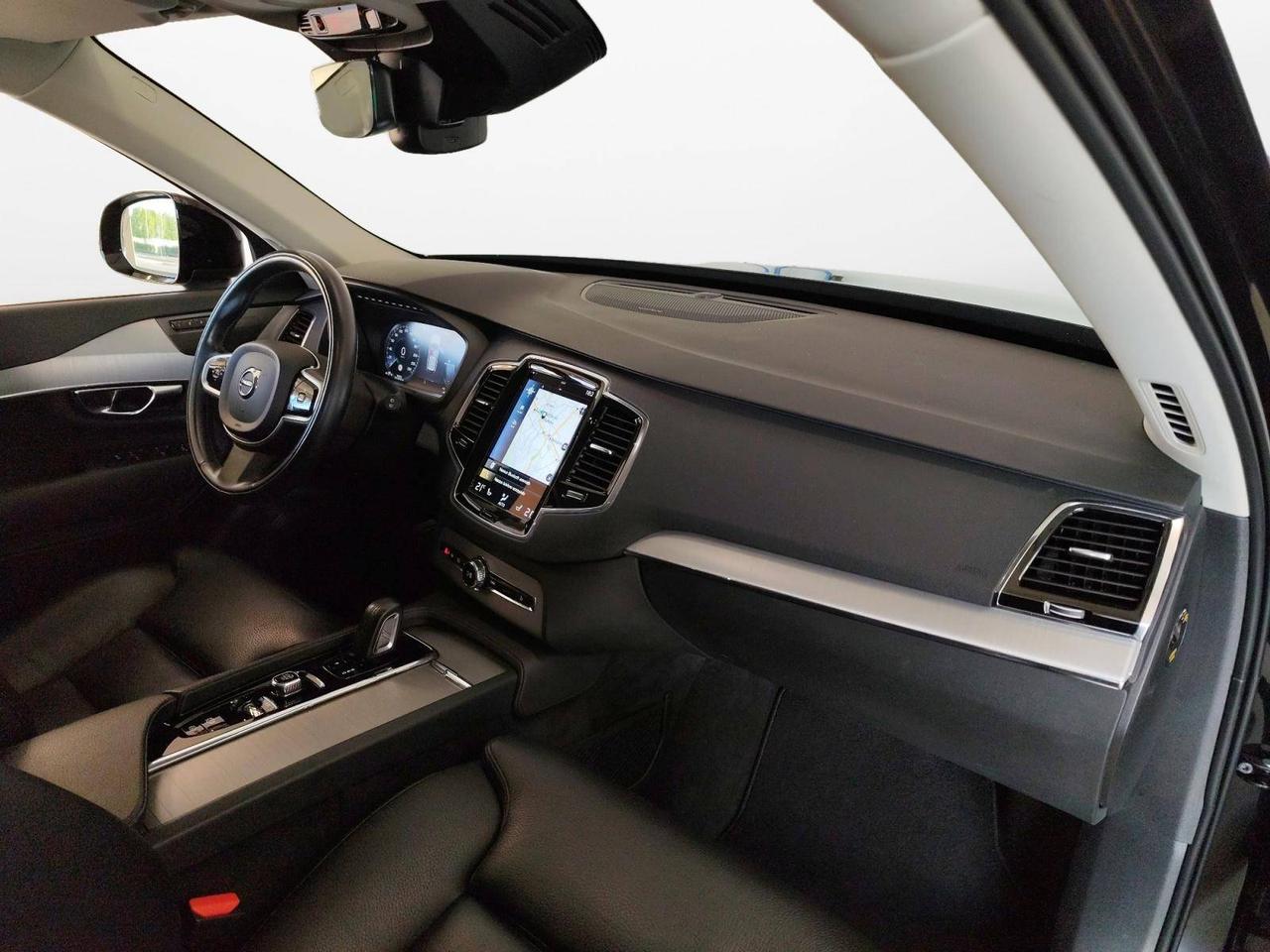 Volvo XC90 2.0 t8 phev R-design awd 303cv 7 Posti