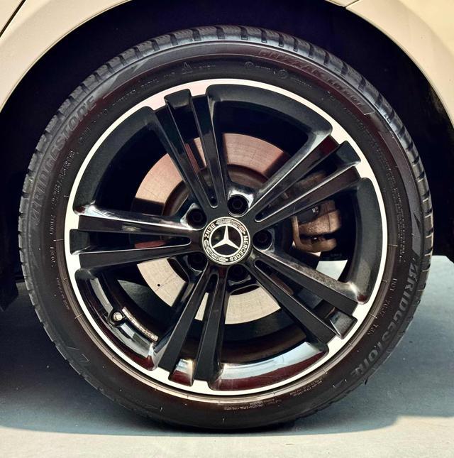 MERCEDES-BENZ A 250 e Automatic EQ-Power Premium * PARI AL NUOVO *