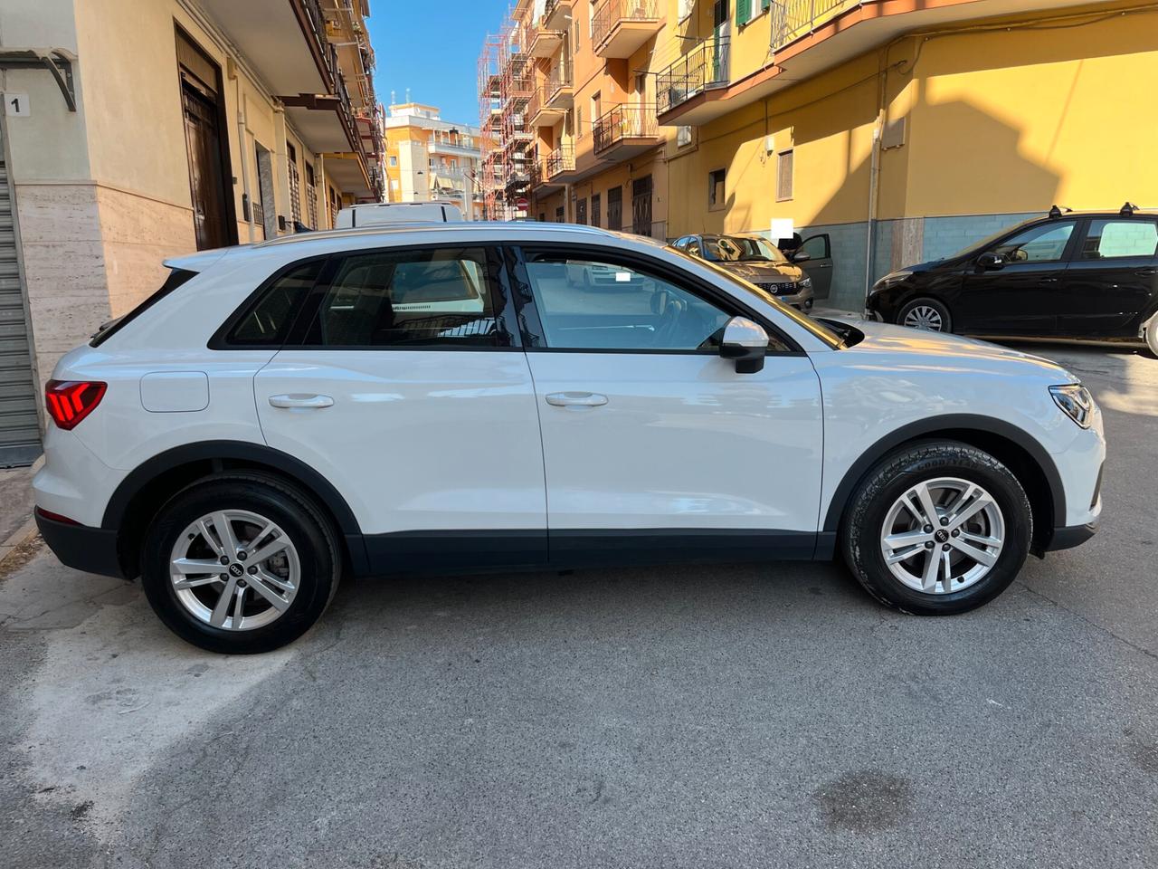 Audi Q3 40 TDI quattro S tronic Business
