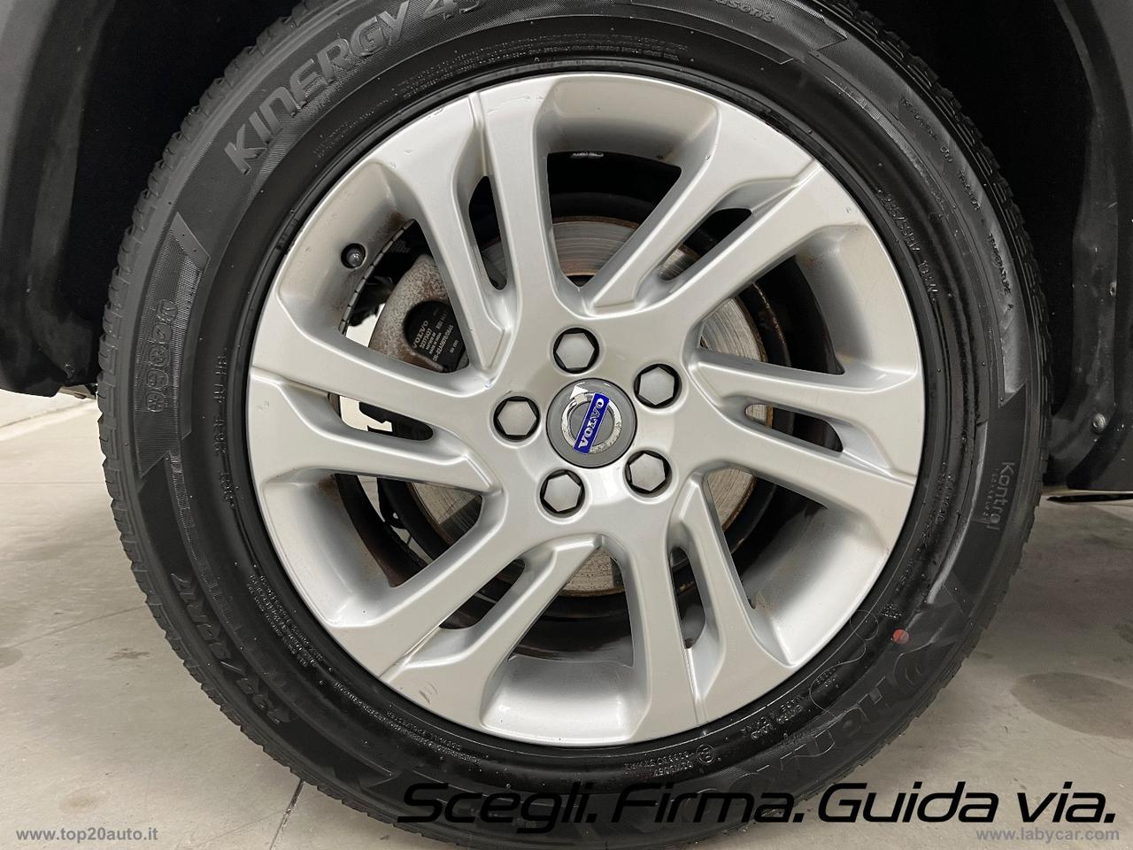 VOLVO V60 Cross Country D3 Geartronic Momentum