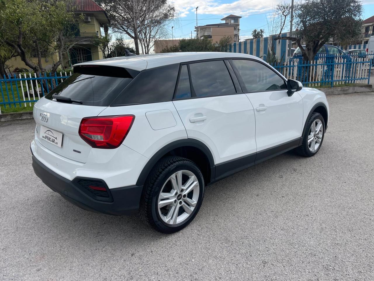 Audi Q2 35 TDI quattro S tronic Business