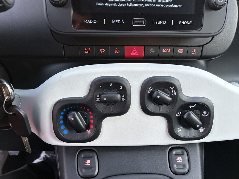 FIAT Panda New 1.0 70cv Hybrid Pandina