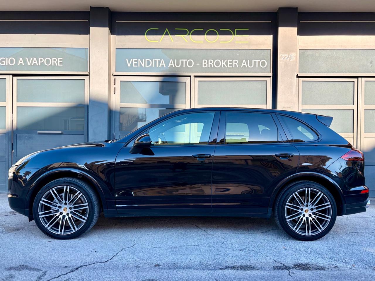 Porsche Cayenne 3.0 Diesel UNICO PROPRIETARIO IVA ESPOSTA