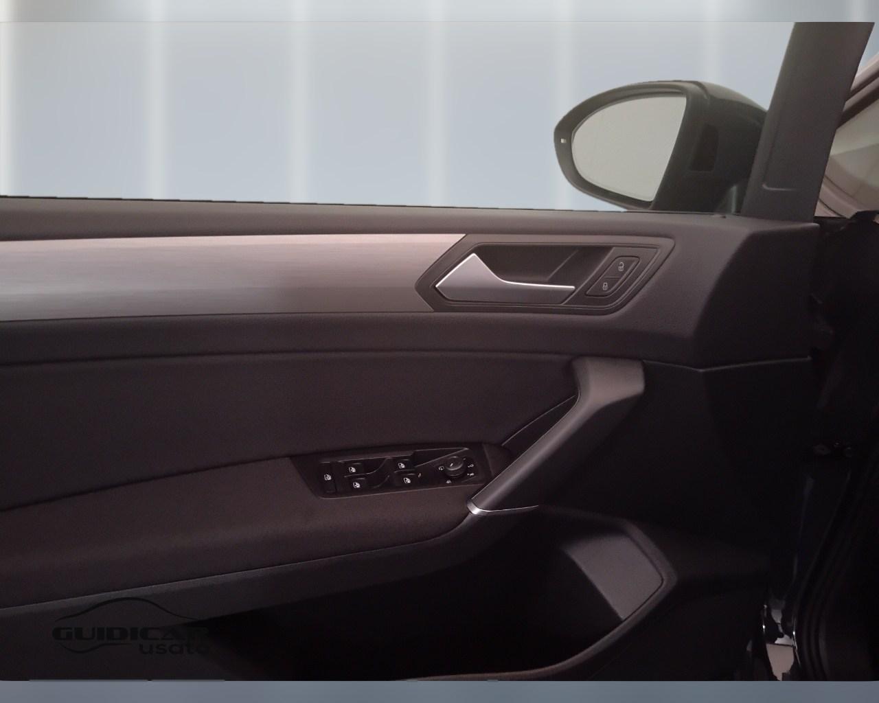 VOLKSWAGEN Touran III 2015 - Touran 1.5 tsi Business 150cv dsg