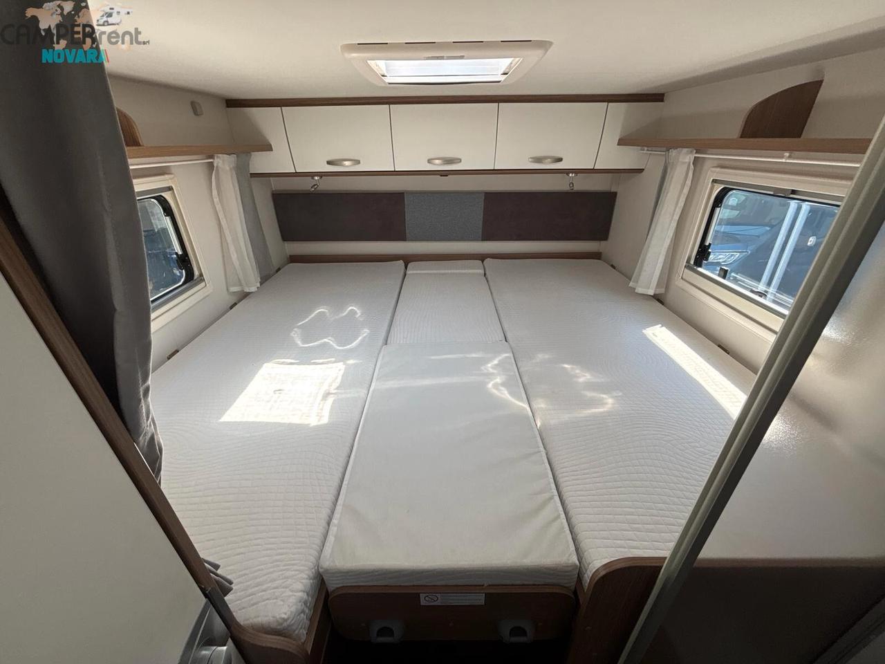 CARADO T447 EDITION 5 BY HYMER - SEMINTEGRALE CON LETTI GEMELLI IN CODA ED AMPIO GARAGE