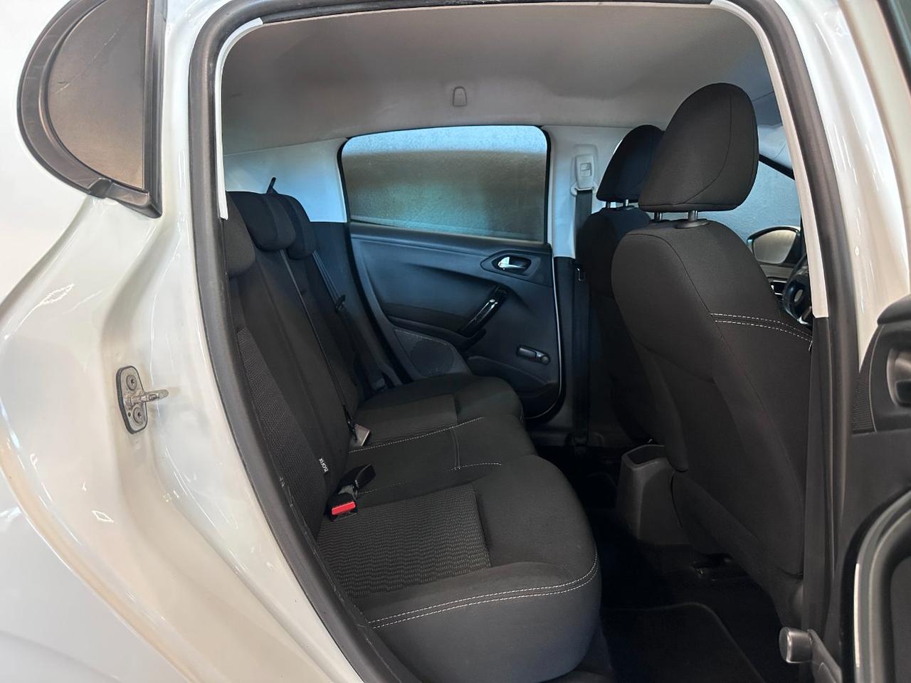 Peugeot 208 5 Porte 208 5p 1.6 bluehdi Active 75cv