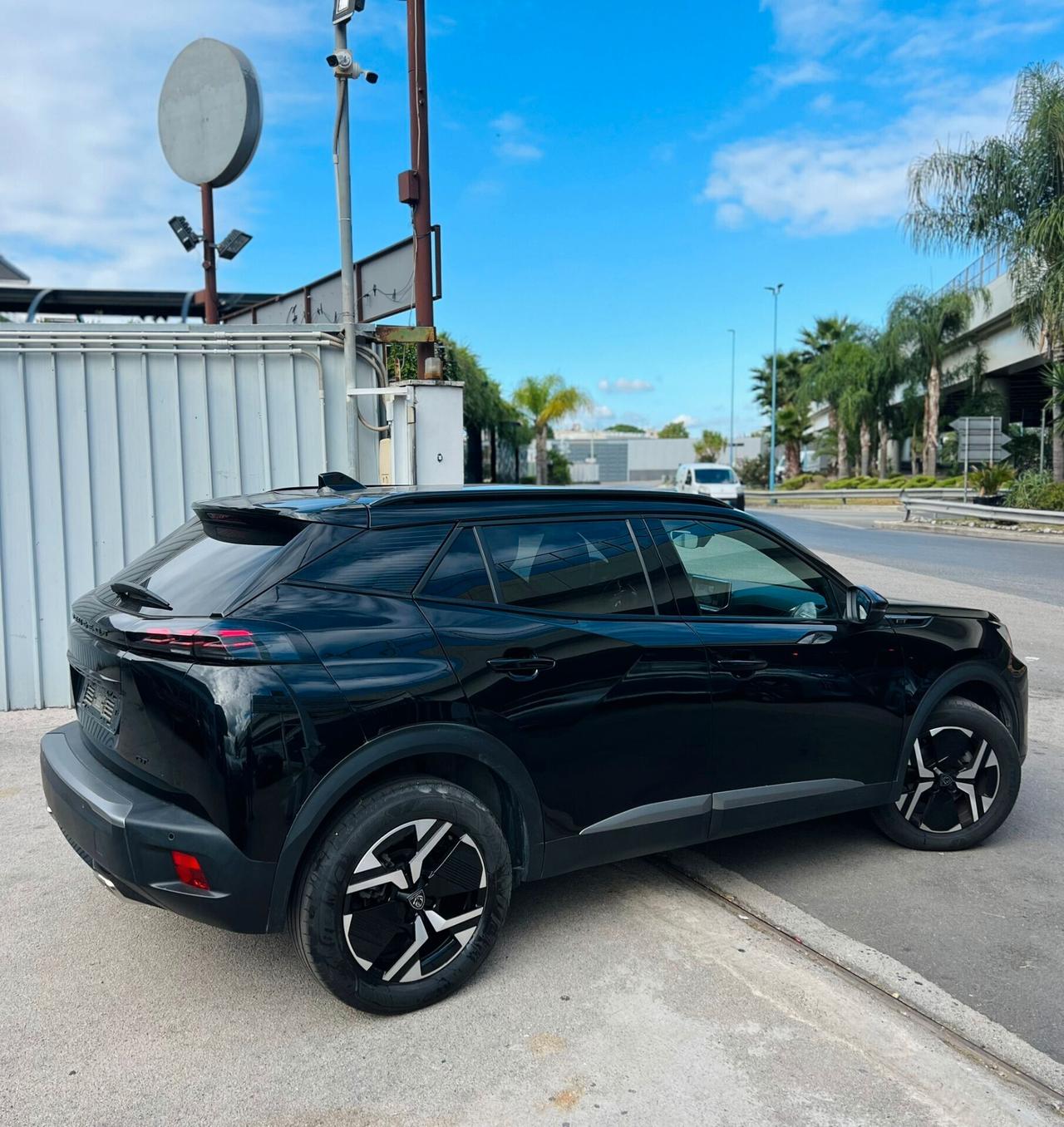 PEUGEOT 2008 1.2 130CV GT LINE AUTOMATICA - 2024