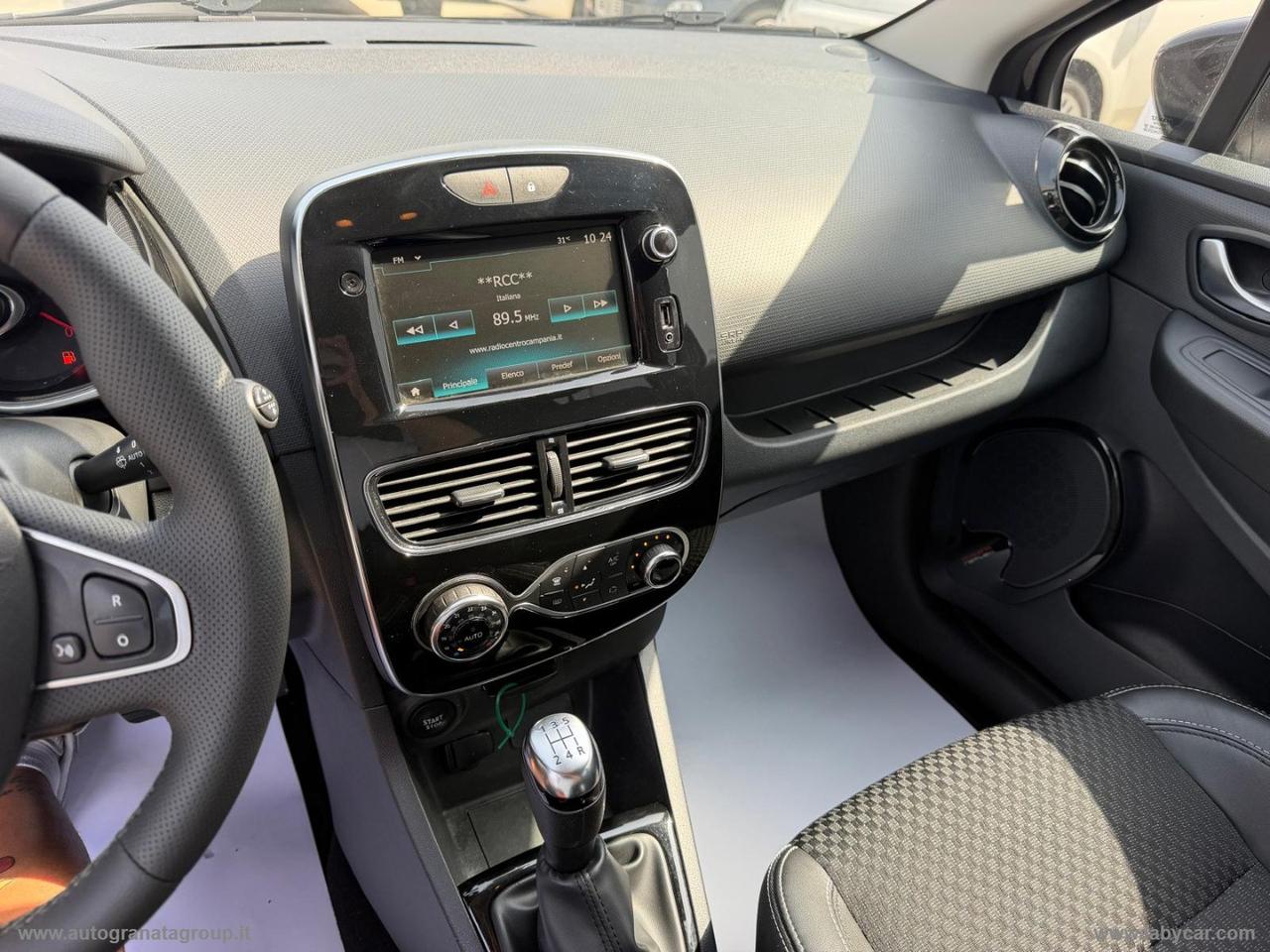 RENAULT Clio TCe 12V 90CV 5p. Moschino Intens RS LINE!