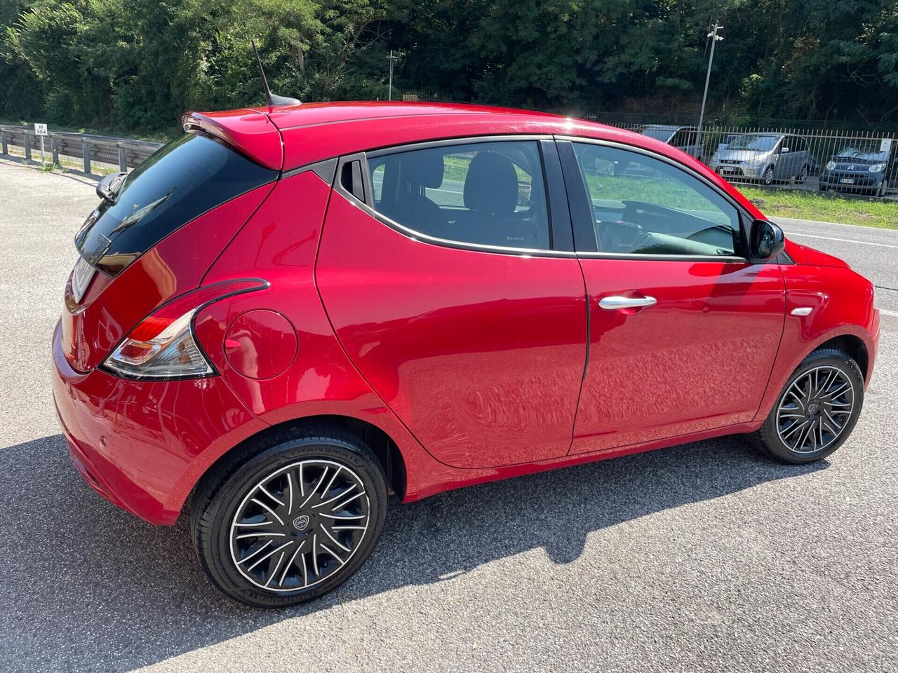Lancia Ypsilon 1.0 FireFly 5 porte S&S Hybrid Ecochic Gold