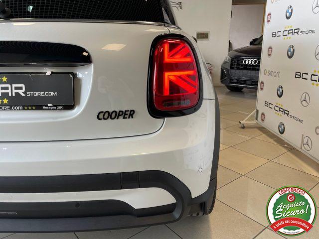 MINI Cooper 1.5 Classic *BLACK EXTERIEUR