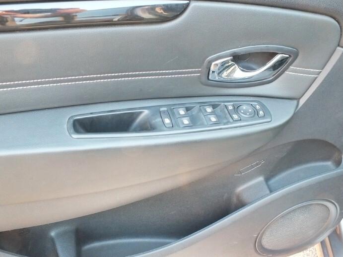 Renault Scenic 1.5 dCi*7 POSTI*UNIPRO*NAVI e BLUETOOTH di SERIE*