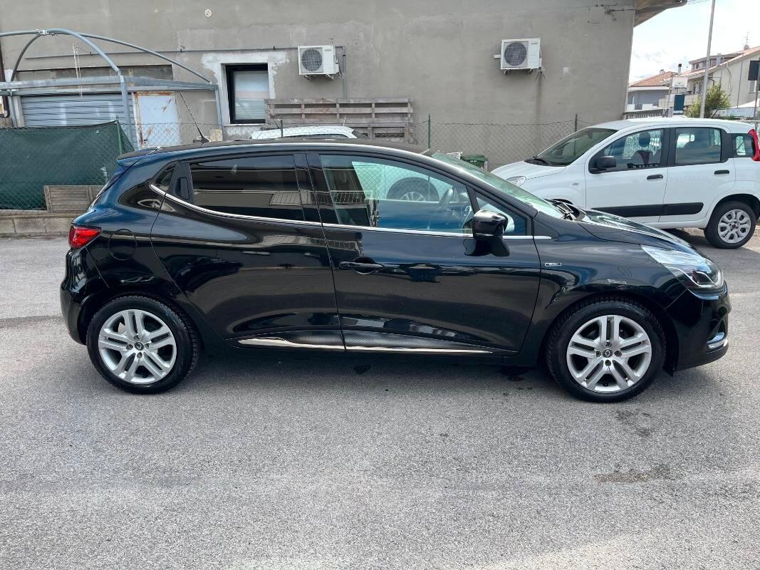 Renault Clio 1.2 16v Duel 75cv
