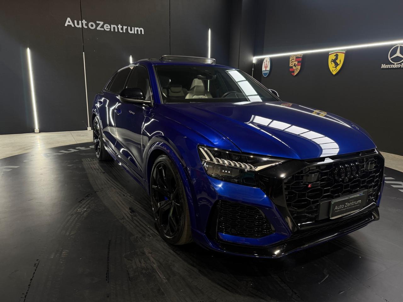 Audi Q8 RS TFSI V8 quattro tiptronic