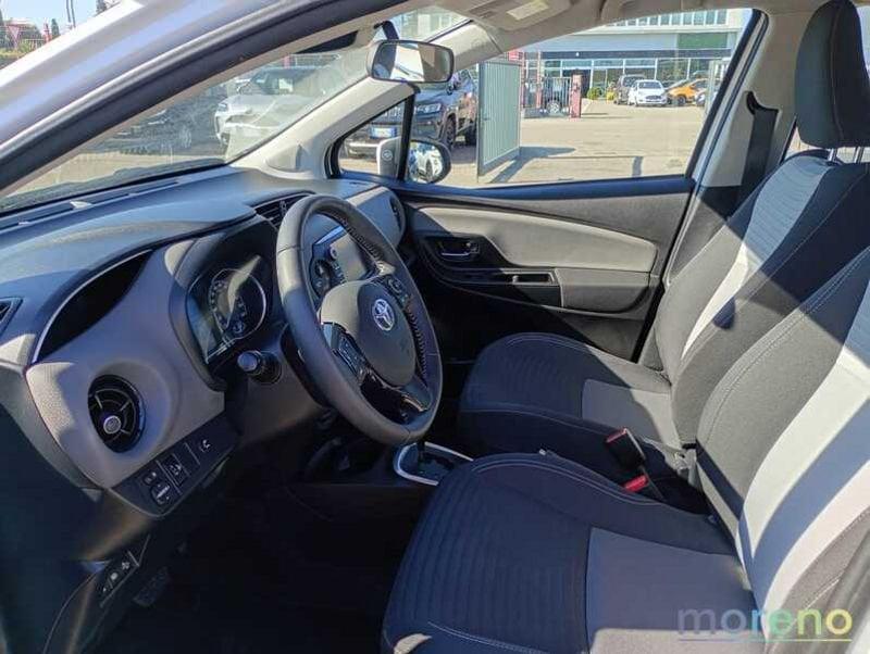 Toyota Yaris 1.5 hybrid Business