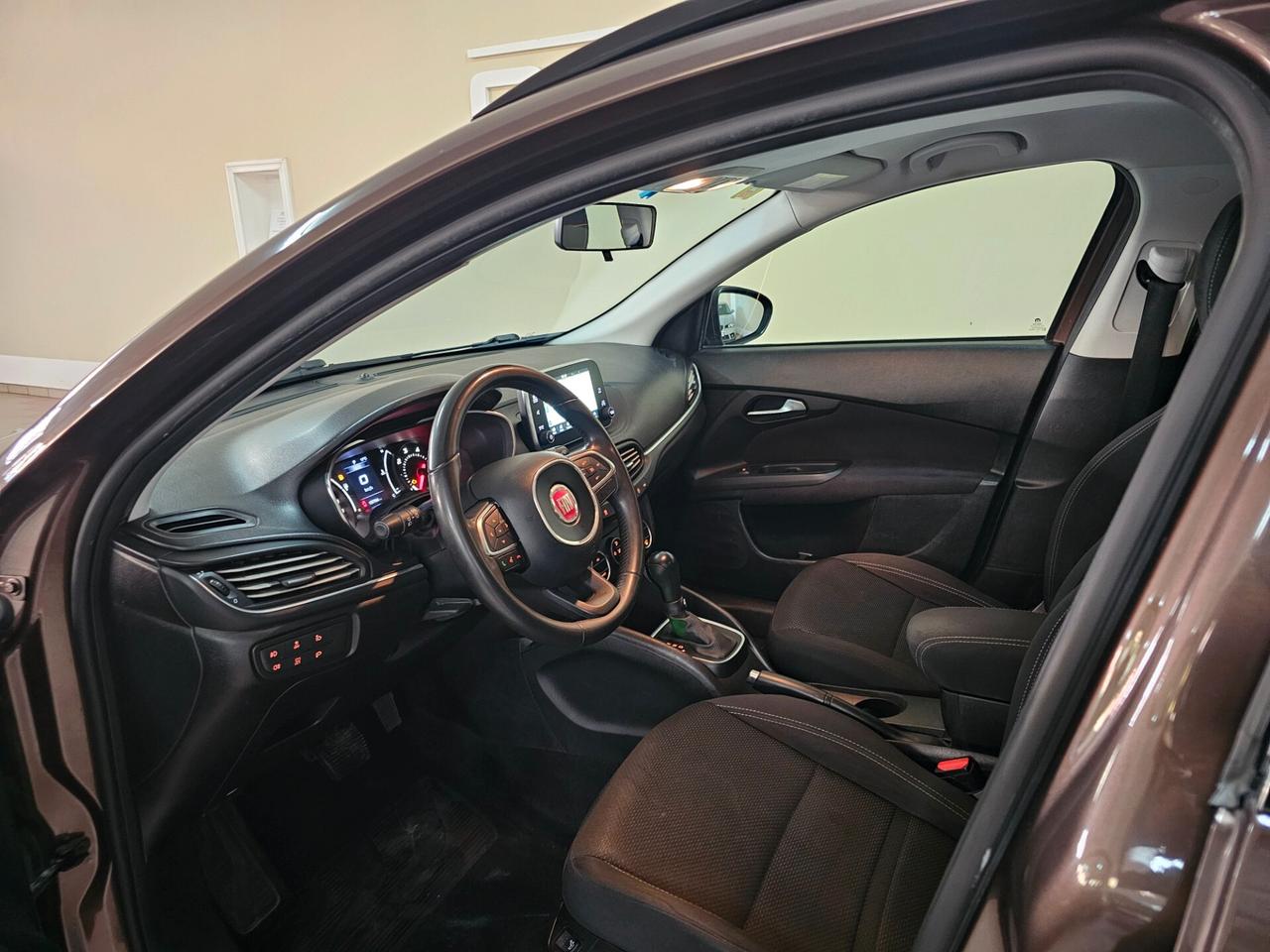 Fiat Tipo 1.6 Mjt S&S DCT SW Lounge