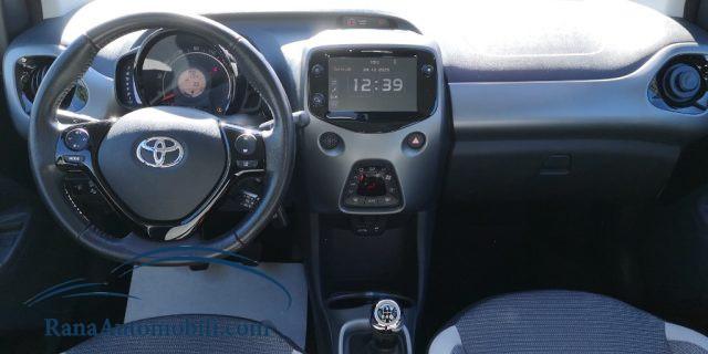 TOYOTA Aygo 1.0 VVT-i 5p. x-business KM 27600