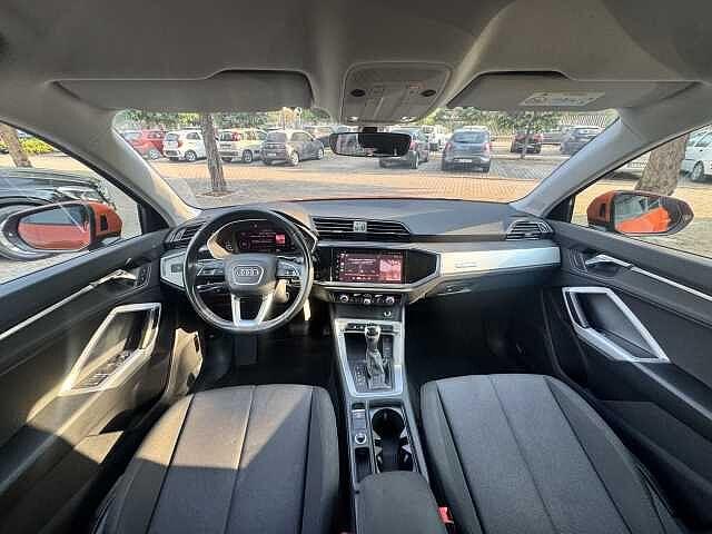 Audi Q3 35 TDI S tronic Business
