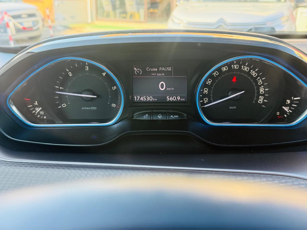 Peugeot 2008 1.6 e-HDi 115 CV Stop&Start Allure