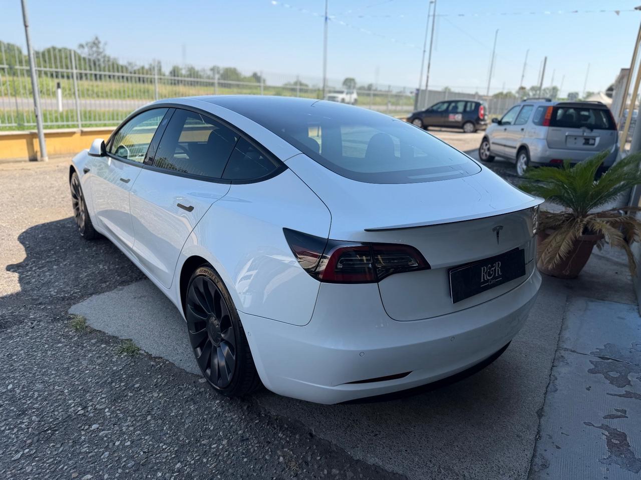 Tesla Model 3 Long Range AWD Performance