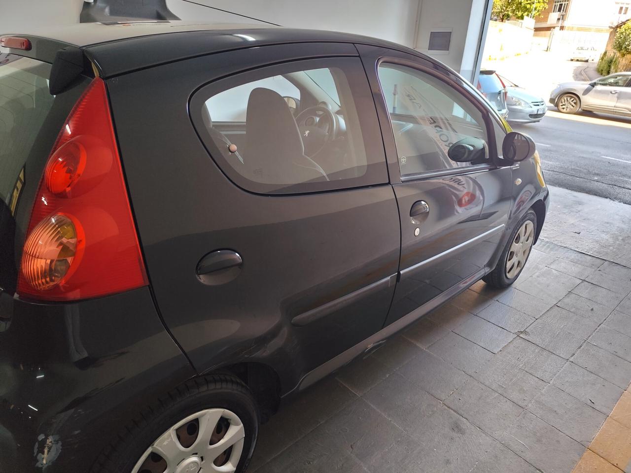 Peugeot 107 1.0 68CV 5p. Sweet Years