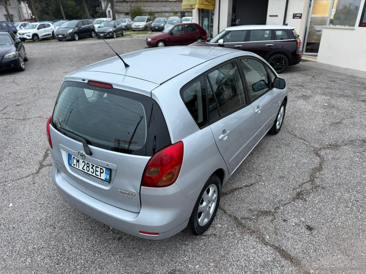 TOYOTA Corolla Verso 2.0 16V D-4D Sol