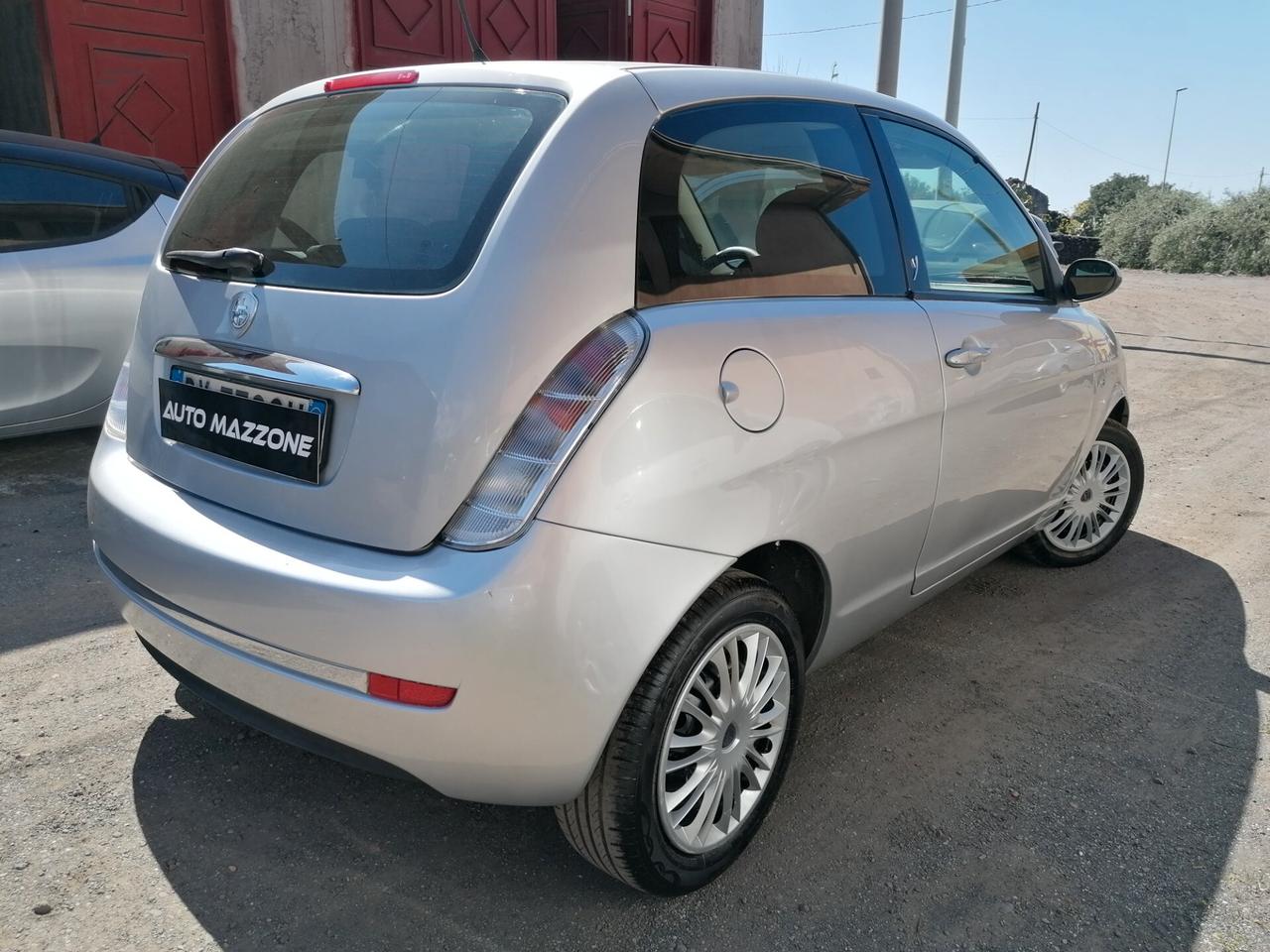 Lancia Ypsilon 1.3 MJT 75 CV(neopatentati)