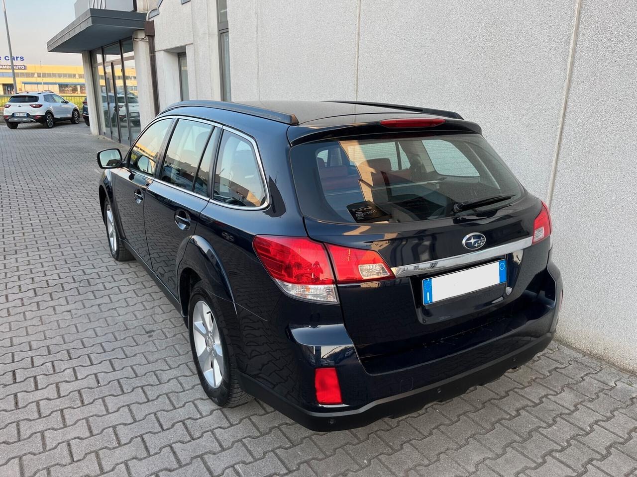 Subaru OUTBACK 2.0D Lineartronic Trend