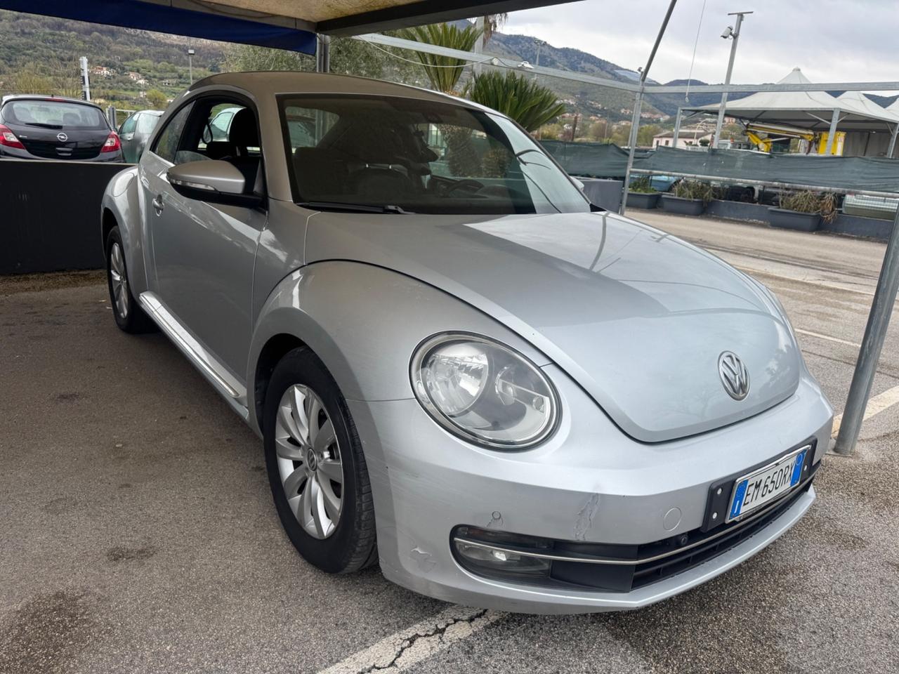 Volkswagen Maggiolino 1.6 TDI Design
