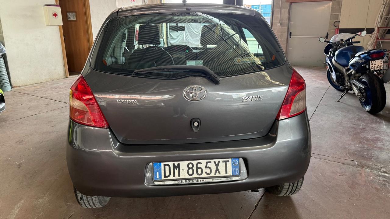 Toyota Yaris 1.3 5 porte Sol