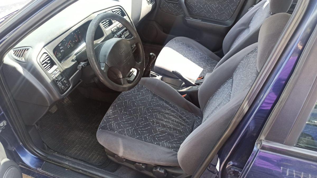 NISSAN - Primera - 1.6i 16V 5 porte SE