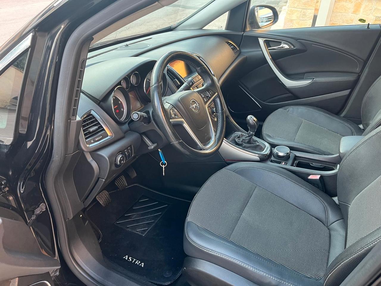 Opel Astra 1.7 CDTI 110CV 5 porte Cosmo