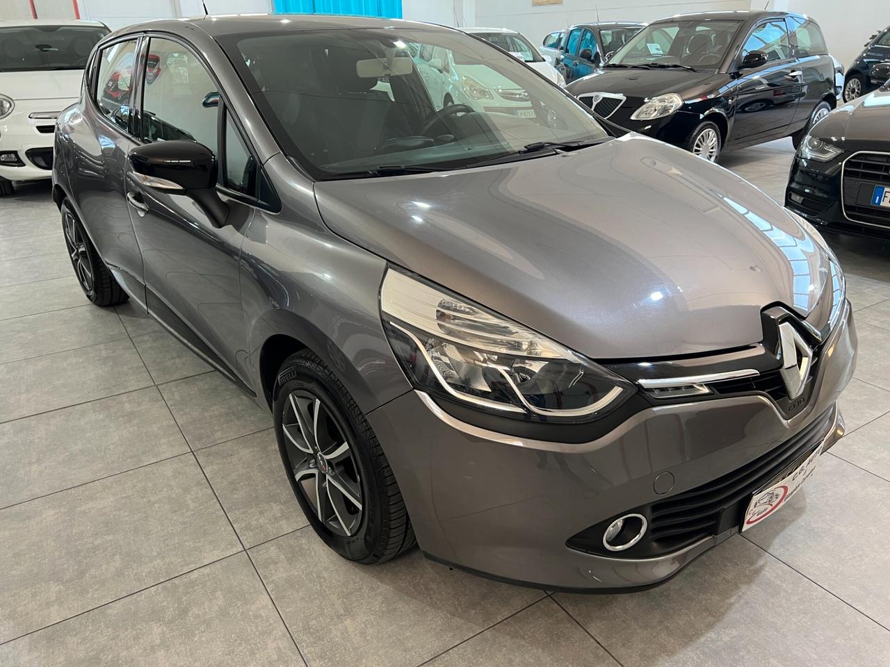 Renault Clio 1.2 73 CV GPL - LIVE - 2013