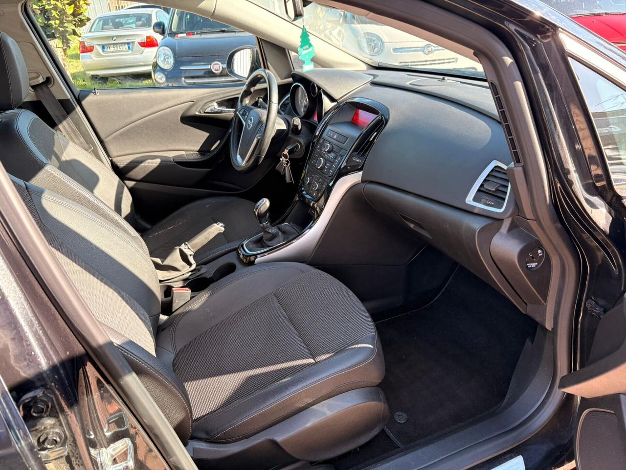 Opel Astra 1.6 CDTI EcoFLEX SeS 5P Cosmo