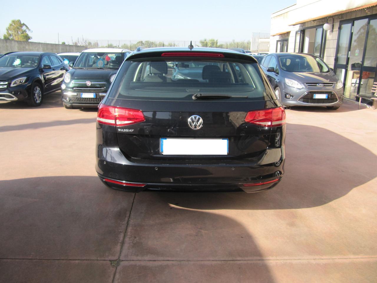 Volkswagen Passat 1.6 TDI SCR DSG CAMBIO AUTOMATICO