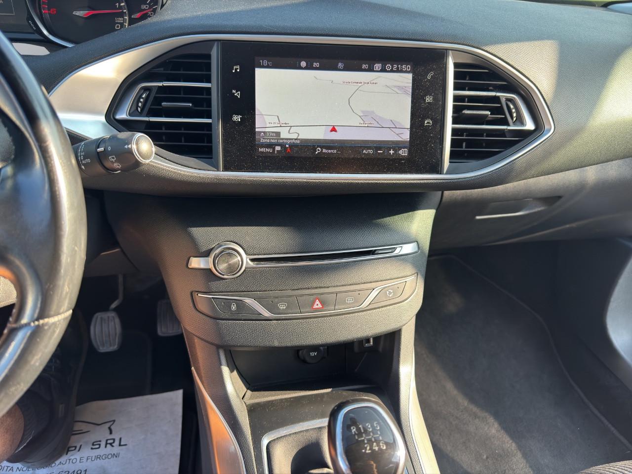 Peugeot 308 B.HDi 130 CV ALLURE -NAVI-XENO-SENSORI ANT/POST-E6D-CERCHI 17-VETRI PRIVACY-