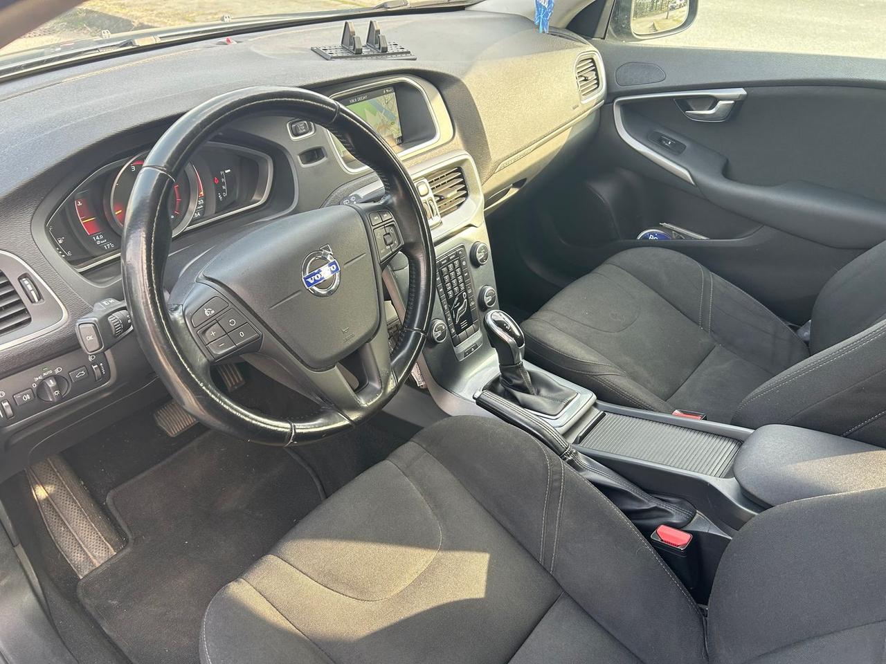 Volvo V40 Kinetic 2.0 D3 #9721