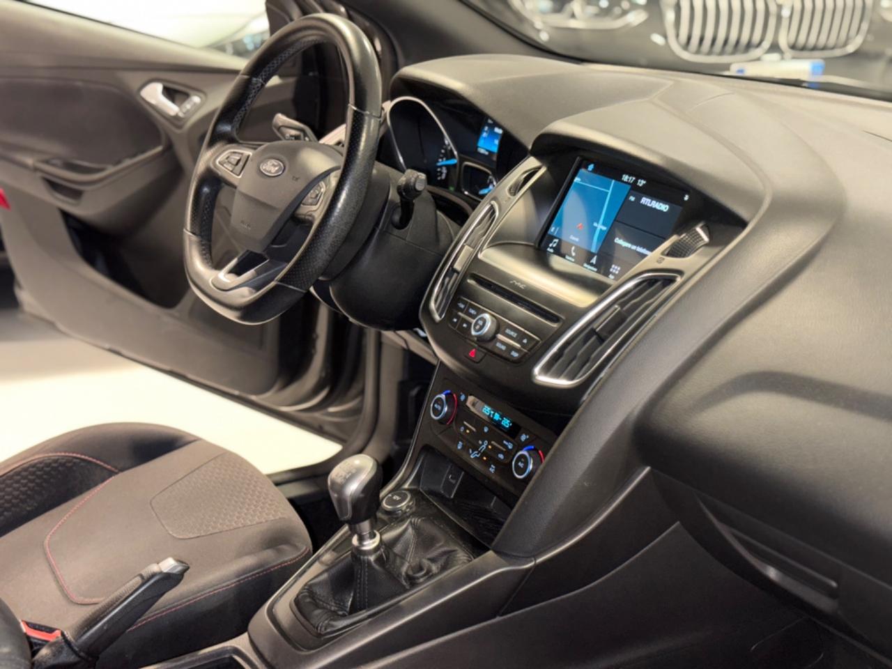 Ford Focus 1.0 EcoBoost 125 CV Start&Stop ST Line Business