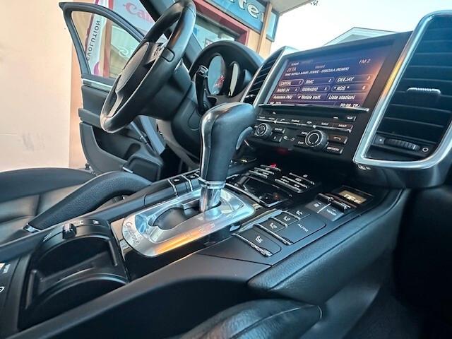Porsche Cayenne 3.0 Diesel IVA ESPOSTA service Porsche Uni pro.
