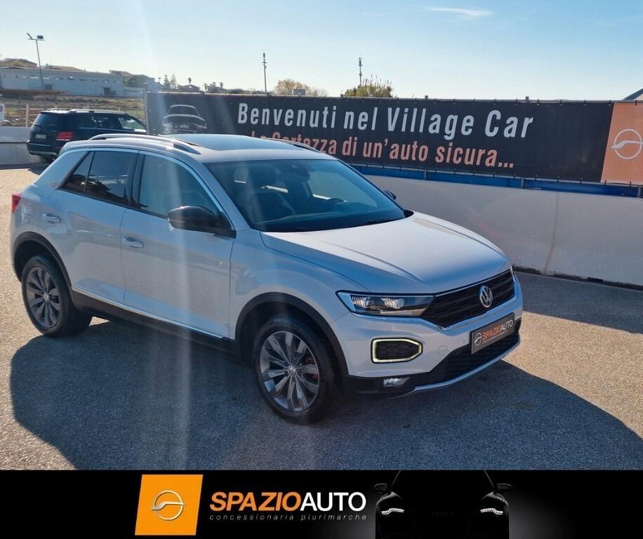 Volkswagen T-Roc NUOVO MODELLO 1.5 TSI 150cv 6M *R-LINE* FULL OPTIONAL