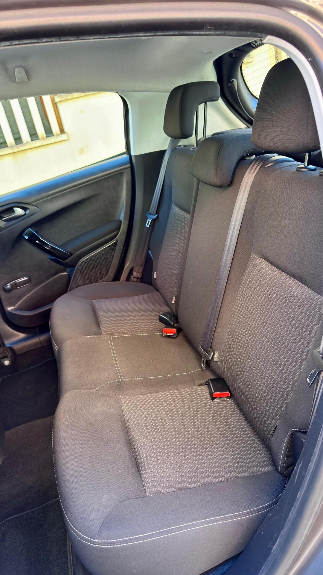 Peugeot 208 BlueHDi 100 5 porte GT Line