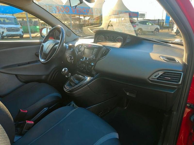 Lancia Ypsilon III 2015 5 Porte 1.2 Ecochic 69cv Gold my16