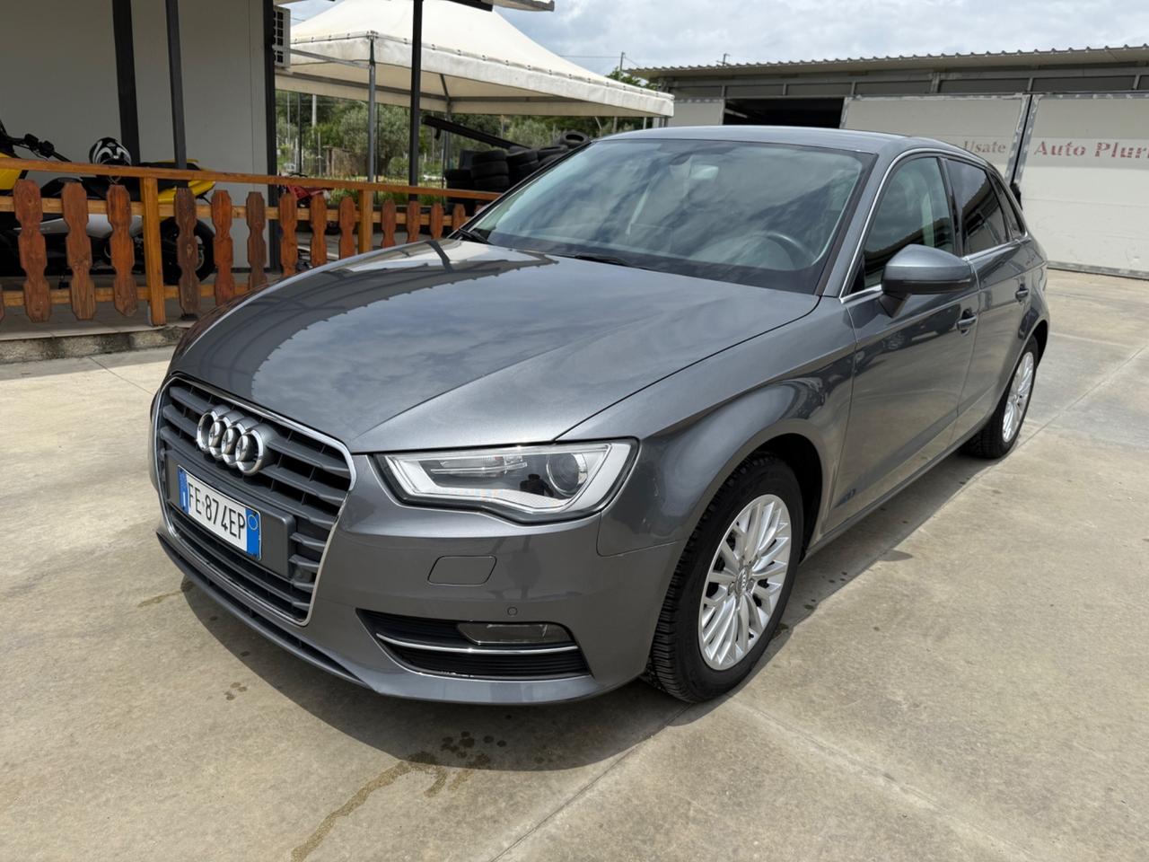 Audi A3 1.6 TDI clean diesel S tronic Attraction