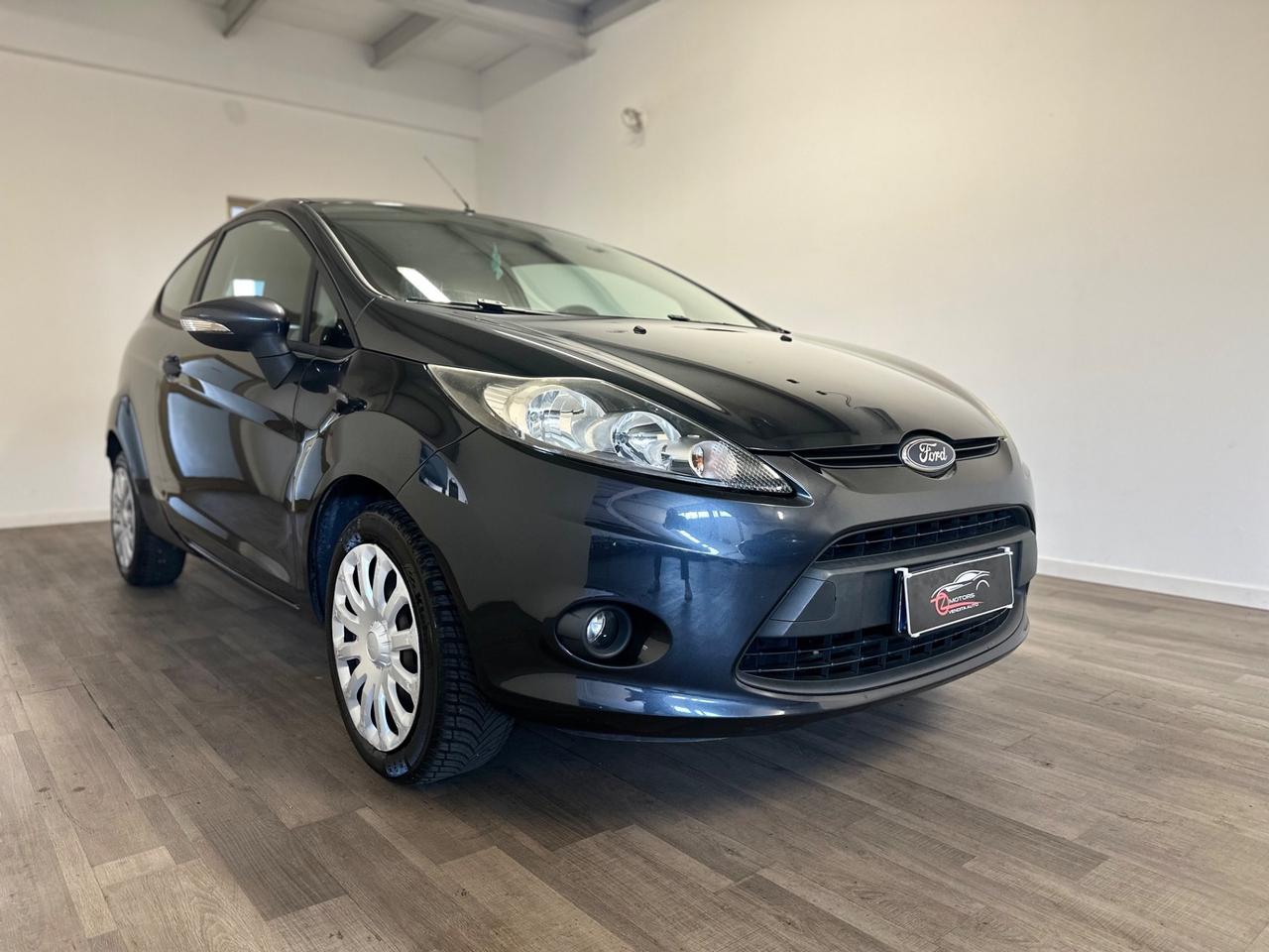 Ford Fiesta 1.4 3 porte Bz.- GPL Titanium NEOPATENTATI
