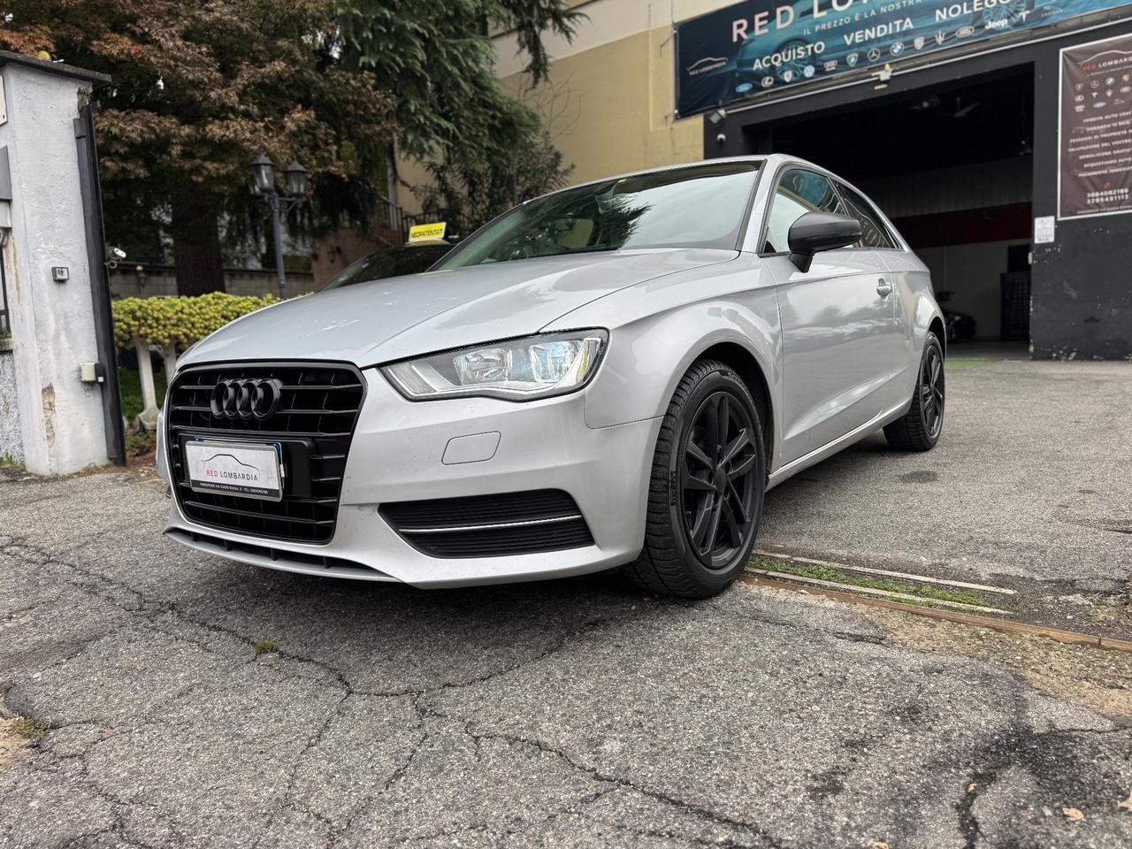 Audi A3 Cabrio 1.6 TDI 105 CV CR Ambition
